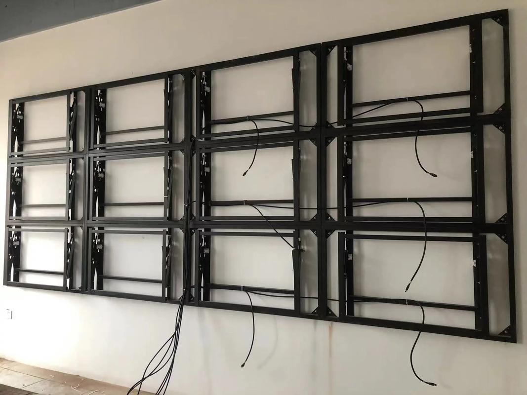 拼接屏55寸3x4阵列安装完工 智能化弱电工程与安防监控的完美融合